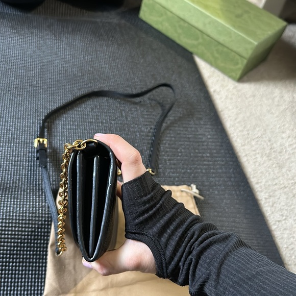 Authentic Burberry wallet on a chain/crossbody - Picture 4 of 6